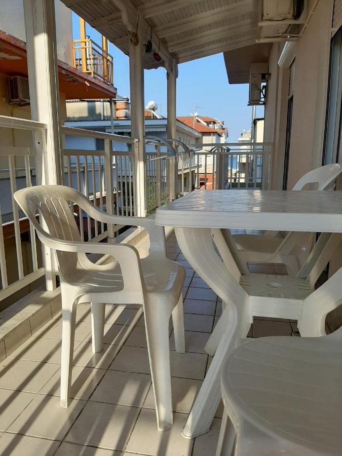 Savvas Lejlighedshotel Olympiakí Aktí Eksteriør billede